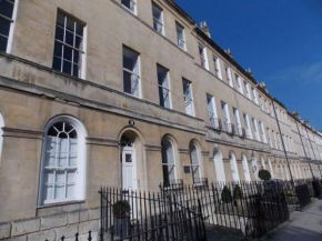 Spacious Apartment Central Bath